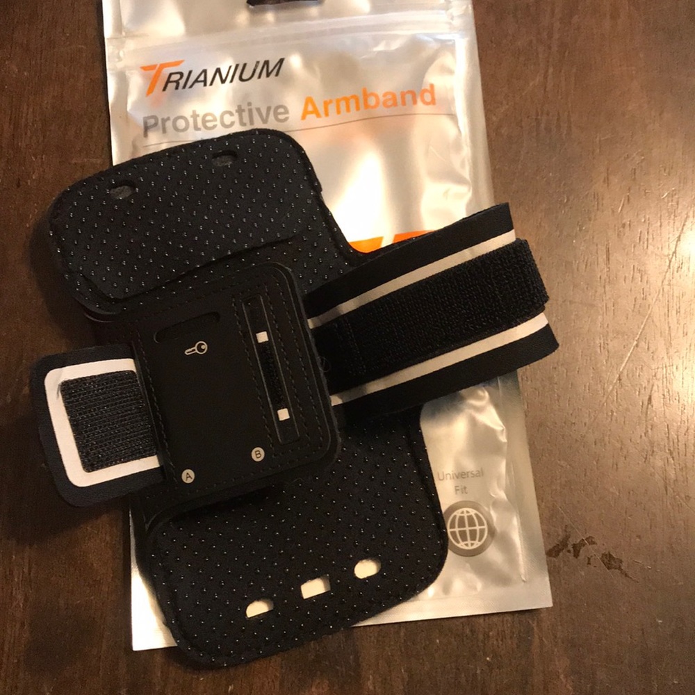 Running armband - Picture 2 of 3